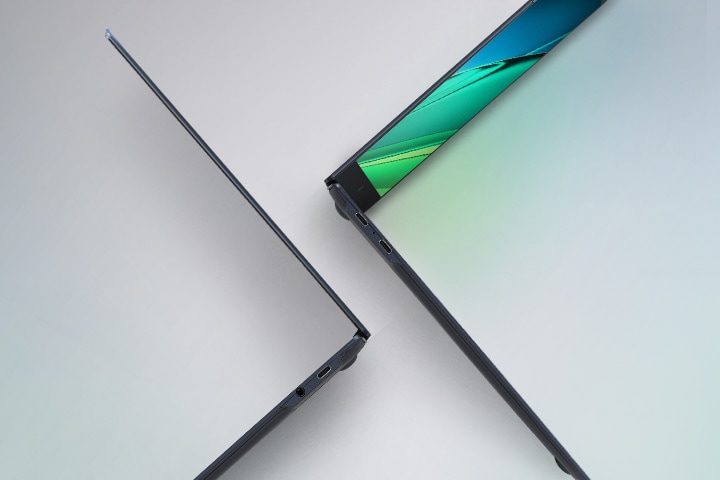 LG gram SuperSlim 是LG gram系列最纖薄的筆電,10.9mm的超薄機身與 990g 的超輕重量, 創新的輕薄機身,即使在外也能協助您完成多項任務。