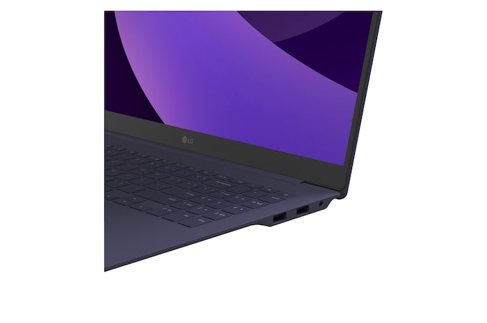 -30 度側面連接埠特寫圖,機蓋開啟