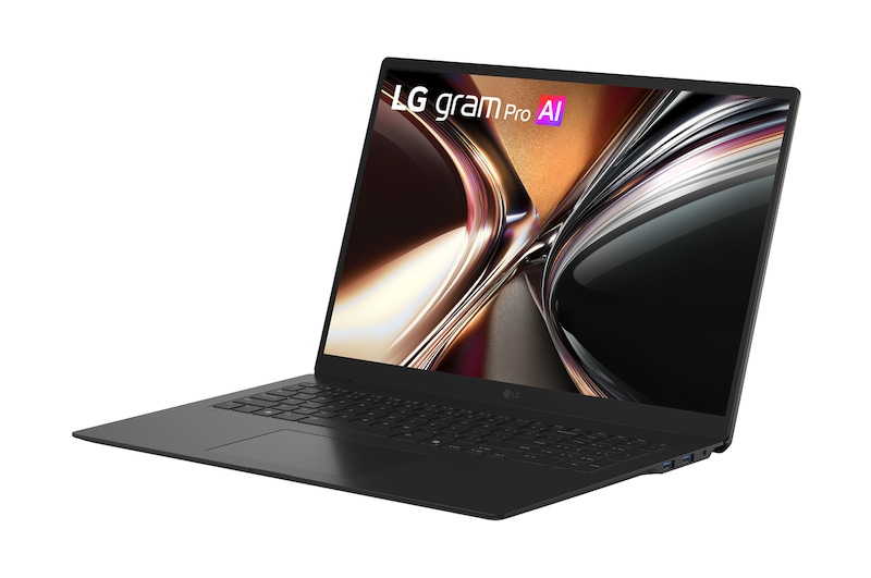 此圖片展示 LG gram 筆電連接至平板電腦、智慧型手機和桌上型電腦螢幕，代表透過 LG gram Link 跨 iOS、Android 和 webOS 進行多裝置無縫同步和內容共享。