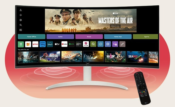 智能顯示器螢幕顯示著 webOS 介面。顯示器下方角落散發出喇叭波紋,而螢幕右側有一個遙控。