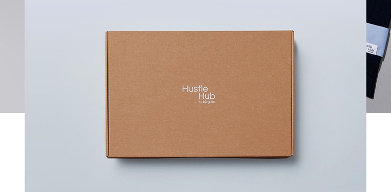 Hustle Kit：筆電包和 T 恤。