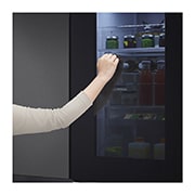 LG 653公升 InstaView™ 敲敲看門中門對開冰箱｜夜墨黑, GL-QL62MB