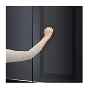 LG InstaView™ 敲敲看門中門冰箱 夜墨黑 / 630公升 (冷藏406/冷凍224), GR-QL66MB