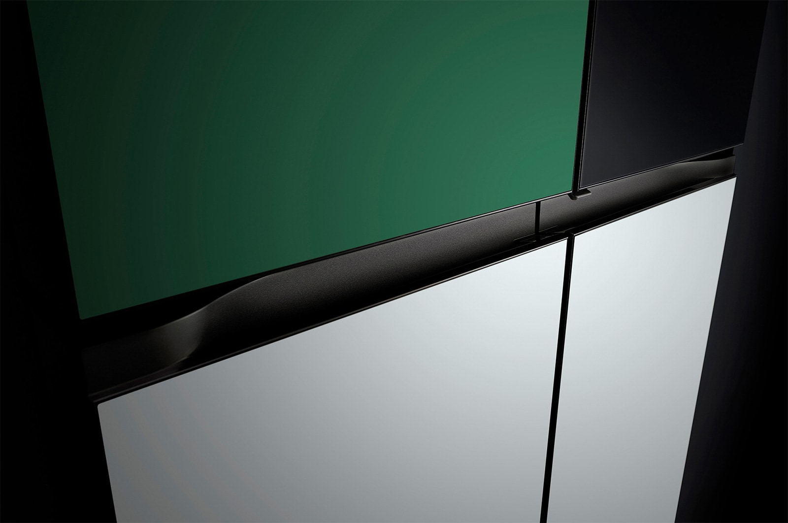 LG 860公升 Objet Collection  InstaView™ 敲敲看冰球四門冰箱｜綠&銀, GR-QLF87GSP