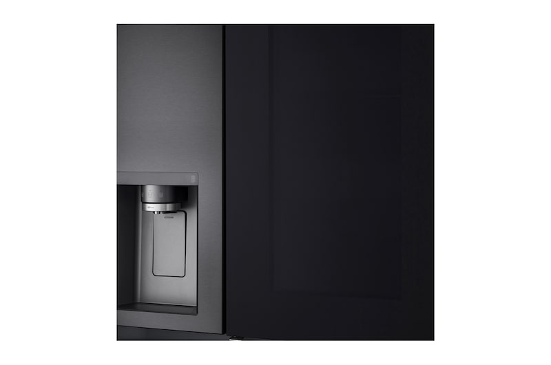LG InstaView™敲敲看門中門冰球冰箱<br>星夜黑/734公升 (冷藏485/冷凍249), GR-QPLC82BS