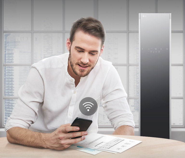 ThinQ 應用程式顯示代表診斷的智慧電子衣櫥和圖示。