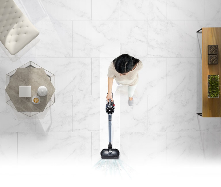 LG CordZero™ A9 K系列濕拖無線吸塵器，乾濕兩用吸塵器，乾吸+濕拖同時完成，打掃更清潔、便利。