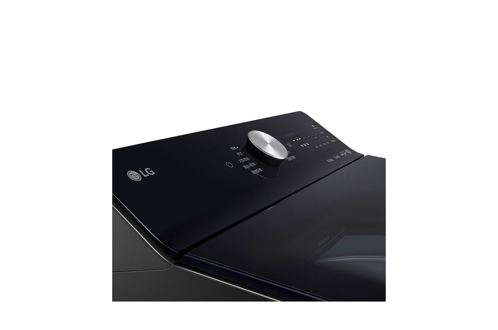 WTTD18OB.WR100VB LG 洗衣機中米色女式襯衫上覆蓋著數位感測動作，象徵 AI Wash 的布料偵測功能。