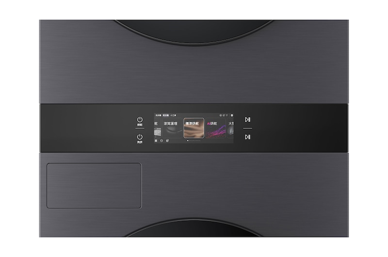 LG WashTower WD-S1818EB 洗衣機滾筒特寫，機門處於開啟狀態。