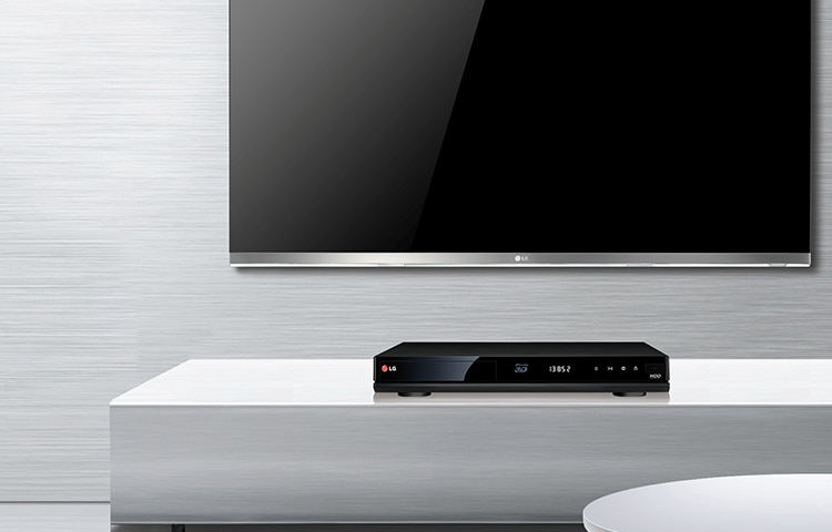 Front view of HR935M 500GB Recordable Blu-ray Disc™ Player with Freeview&#43; HD HR935M