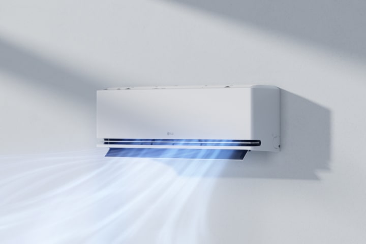The lower vane closes, and only the front vane comes out with a soft wind. Cool air is placed underneath the room and circulates throughout.