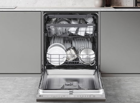 Displays the spacious design of the LG Built-In Dishwasher, accommodating a variety of dishes	