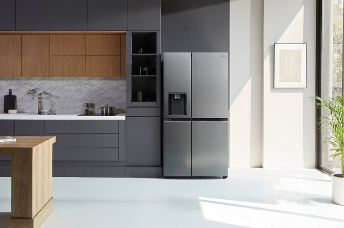 LG 635L Total No Frost American Style Fridge Freezer, Shiny Steel, GSLV71PZTF