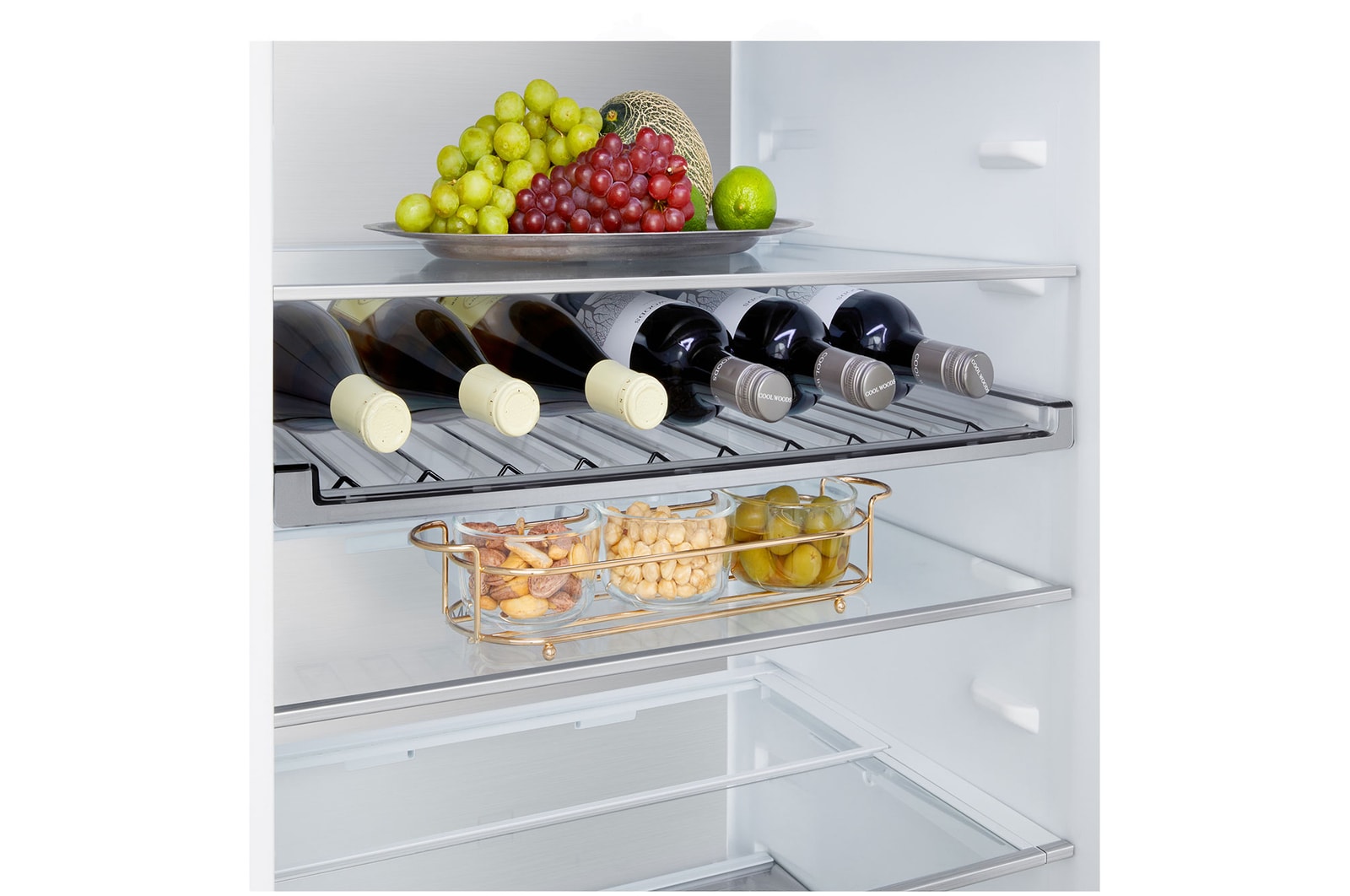 LG bottom freezer (GBBS524CPY) front side view showing exterior design