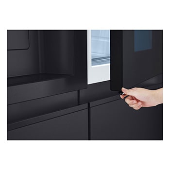 Front view of 628L, InstaView™ American Style Fridge Freezer, Black - GSXE80EVBE