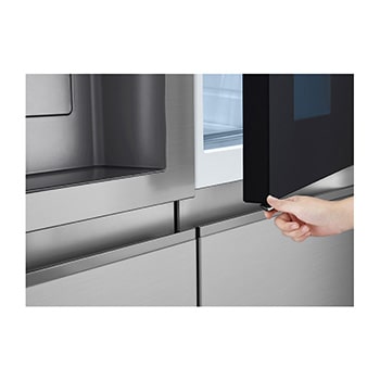 Front view of 628L, InstaView™ American Style Fridge Freezer, Silver - GSXE80PYBE