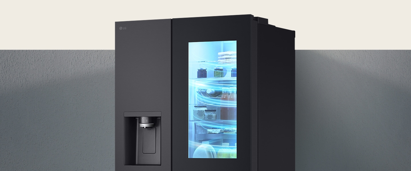 The half-side view of the InstaView Fridge Freezer. This is a picture of a Fridge Freezer filled with cold air.