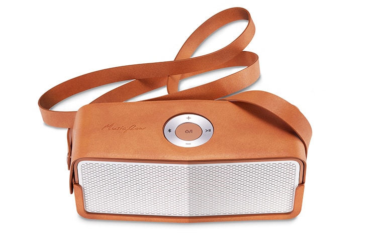 Front view of MUSICflow P5 Strap SMART HI-FI AUDIO BLUETOOTH SPEAKER NP5558MC