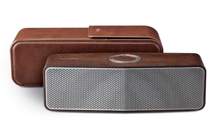 Front view of MUSICflow P7 Wood SMART HI-FI AUDIO BLUETOOTH SPEAKER NP7557D