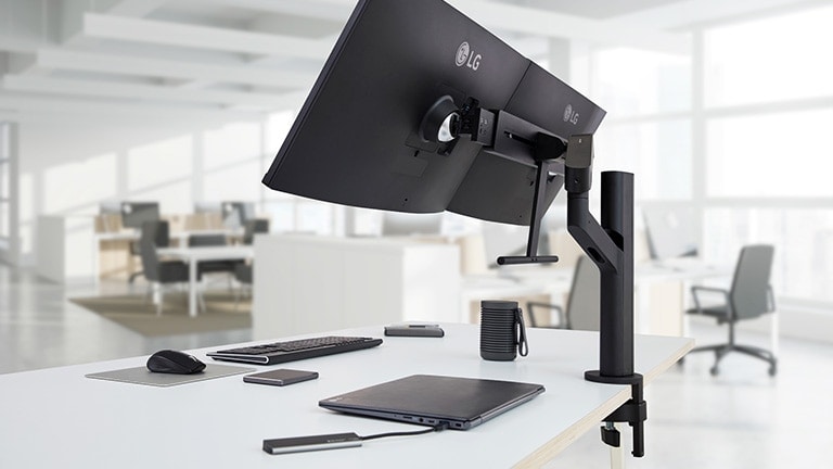 LG Ergo Dual Monitor for the convenience of installation and flexibility of the workspace