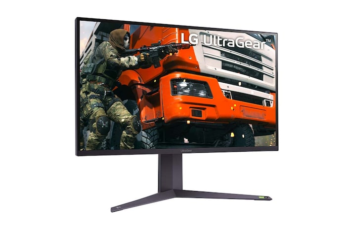 LG 32” UltraGear™ UHD 4K Gaming Monitor with VESA DisplayHDR™ 1000, 32GQ950P-B
