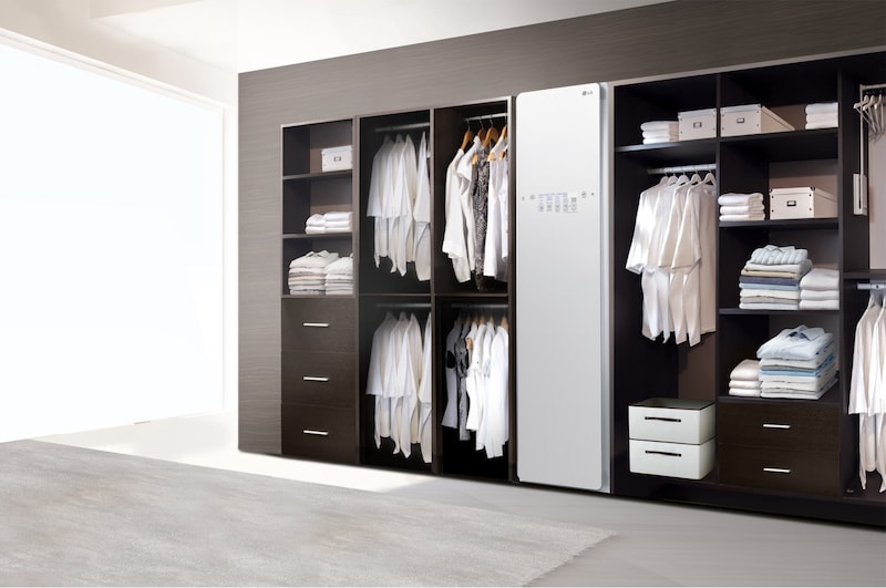 LG Styler Steam Wardrobe with ThinQ™ | 3 Hangers, White, S3WF