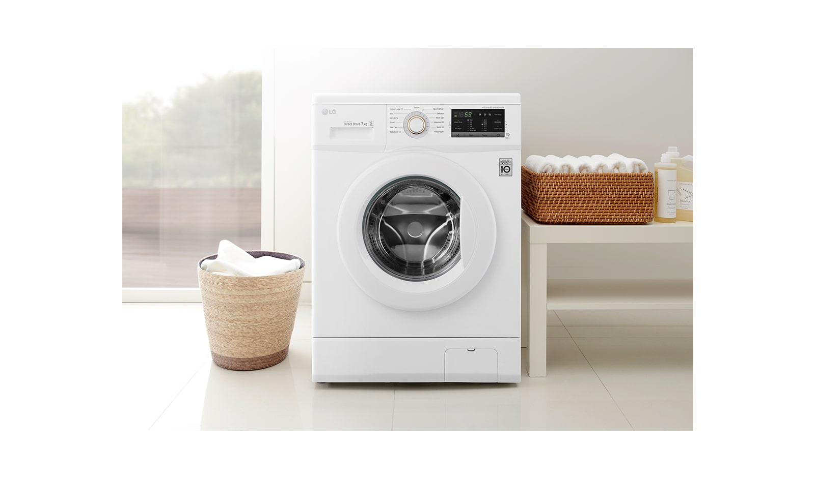 LG 8kg 6 Motion Direct Drive Washing Machine, FH4G7TDN0