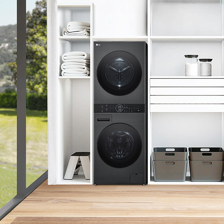 Single unit outlet washer dryer