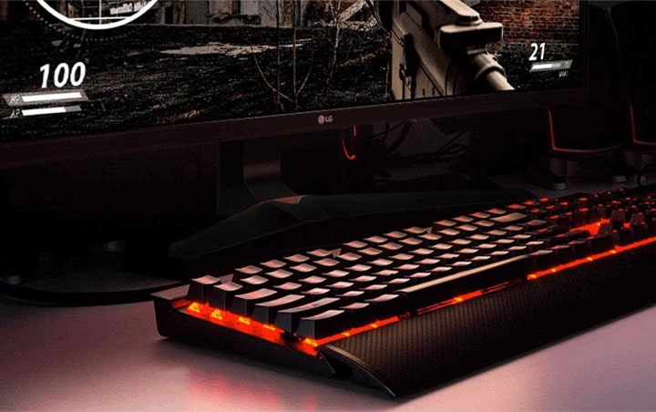 The ultimate gaming accessories for your LG Monitor