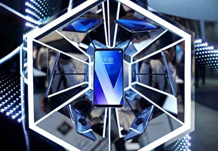 LG V30: Reach into your pocket and create cinema