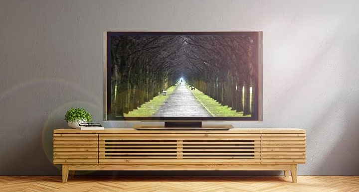 50 years of TV history - from Black and White to OLED