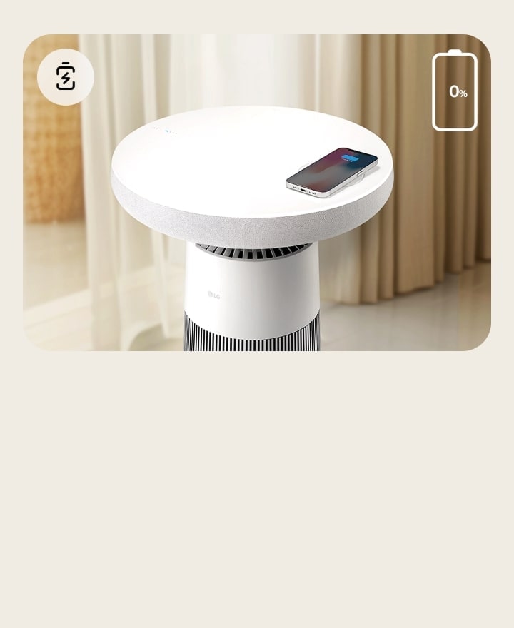 Hình ảnh loa LG Aerospeaker có điện thoại thông minh ở trên để sạc không dây, hiển thị biểu tượng pin và sạc trên màn hình.