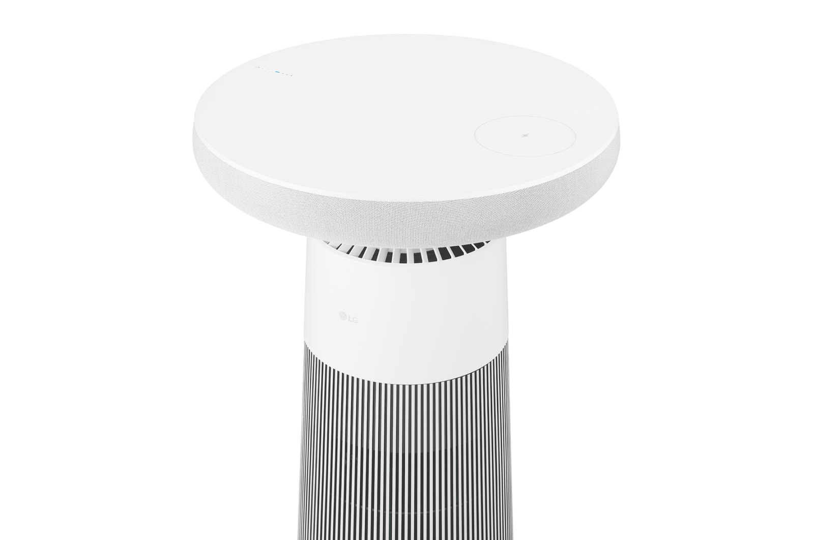 Góc nhìn từ trên xuống của LG PuriCare™ Aerospeaker làm nổi bật bề mặt trên nhẵn mịn