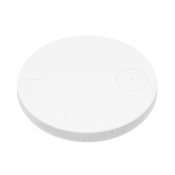 Góc nhìn thấp của mặt dưới LG PuriCare™ Aerospeaker với chi tiết vòng đèn LED