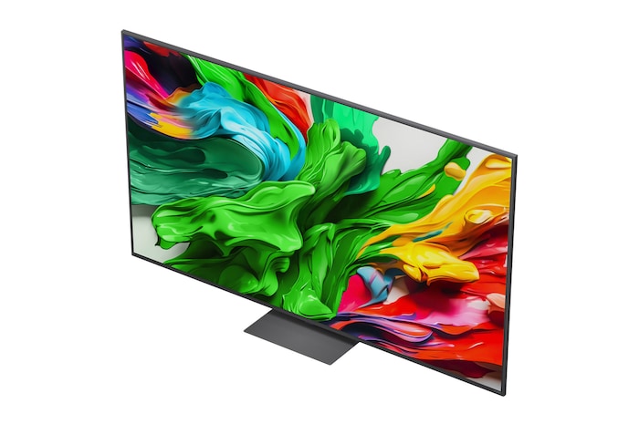 Giọt sơn nhiều màu sắc bắn tung từ sàn nhà lên. Chứng nhận Intertrek cho 100% dải màu đến DCI-P3. Tiêu đề nói về công nghệ gam màu rộng độc đáo mới của LG mang đến màu sắc sống động trên màn hình.