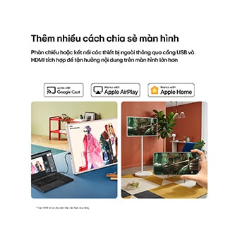 Màn hình Giải trí Di động LG StanbyME 2 Max LX6 được đặt trong một căn phòng sáng với tường màu cam, cạnh cửa sổ, hiển thị hình ảnh máy bay màu đỏ bay trên bầu trời xanh, làm nổi bật nội dung hiển thị sống động và khả năng bố trí linh hoạt cho trải nghiệm xem thư giãn.