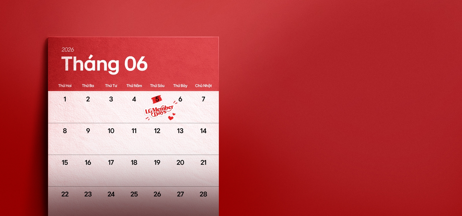 Màn hình thông báo thành công từ phần Quiz của LG Member Days. Một cuốn lịch làm nổi bật ngày 5 tháng 6 cùng với logo LG Member Days, và một phiếu giảm giá thêm 500.000 VNĐ có thể tải xuống được hiển thị. Nội dung văn bản khuyến khích người dùng tải phiếu giảm giá xuống.