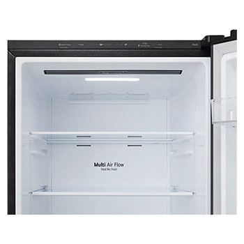 Cận cảnh bên trong tủ lạnh LG với bảng điều khiển phía trên, lỗ thông khí DoorCooling+ và đèn LED.