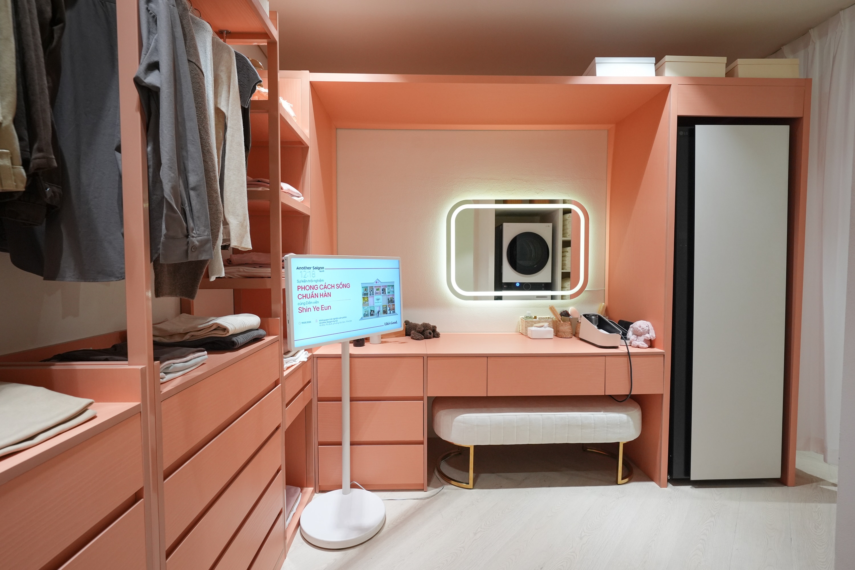 LG Styler và LG WashTower mang đến quy trình chăm sóc, làm mới quần áo thông minh