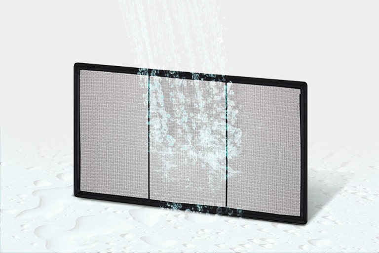 Bộ lọc sơ cấp đang được rửa bằng nước.