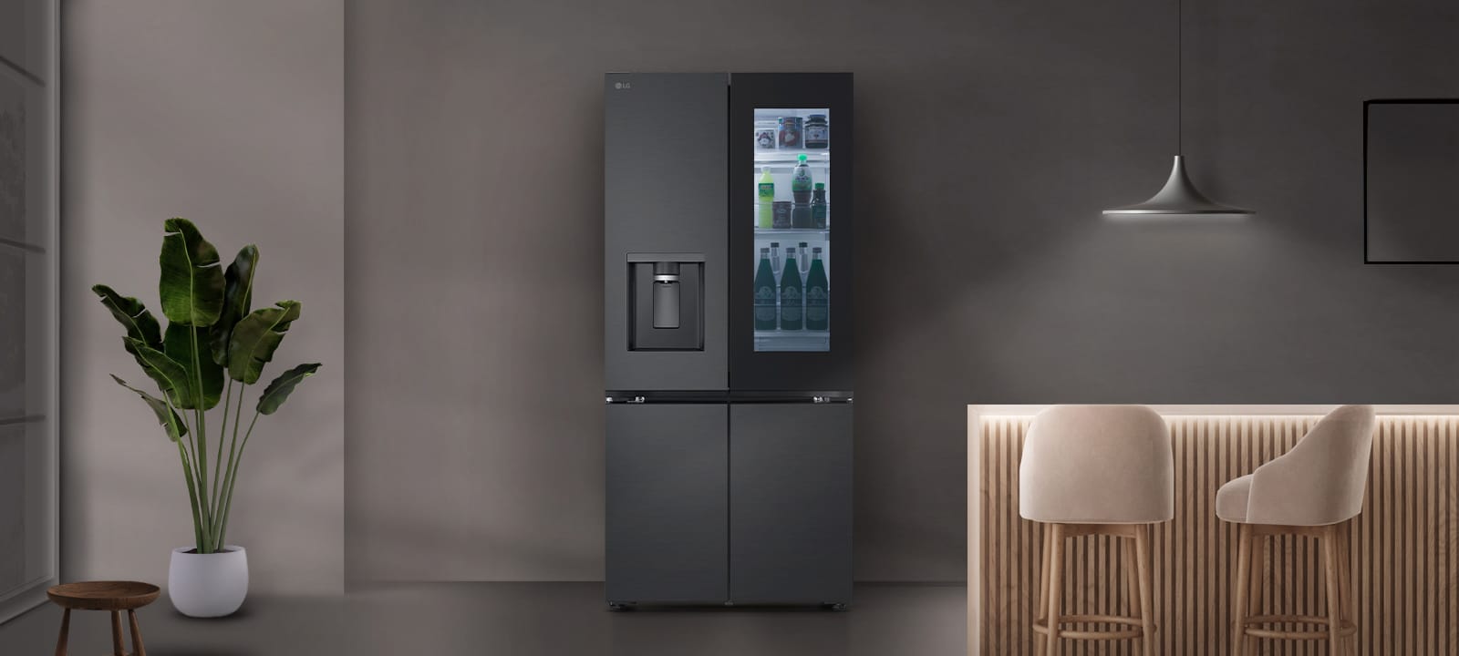 Tủ lạnh LG phân tích thói quen sử dụng để giảm mức tiêu thụ điện năng không cần thiết vào những đêm ít sử dụng.