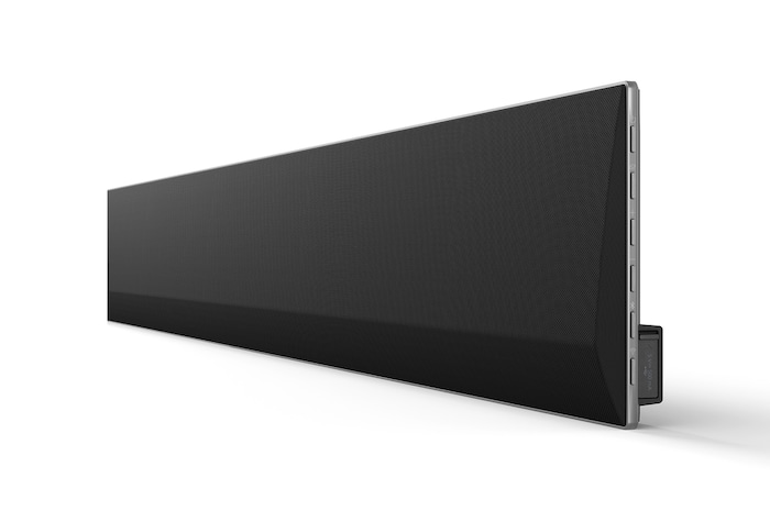 Mặt trước góc bên của LG Soundbar SG10TY