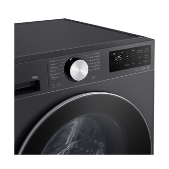 Hình ảnh phun nước lên áo với 4 tia phun