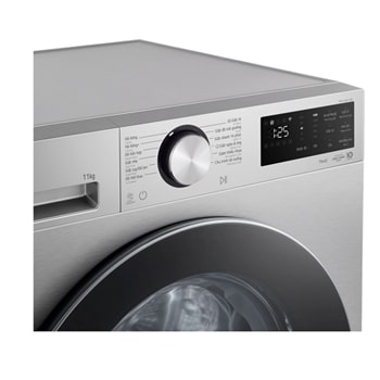 Hình ảnh phun nước lên áo với 4 tia phun