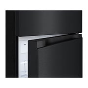 Hình ảnh tay nắm của Tủ lạnh ngăn đá trên Essence 217L màu đen mờ với công nghệ LinearCooling và tính năng Khử mùi.