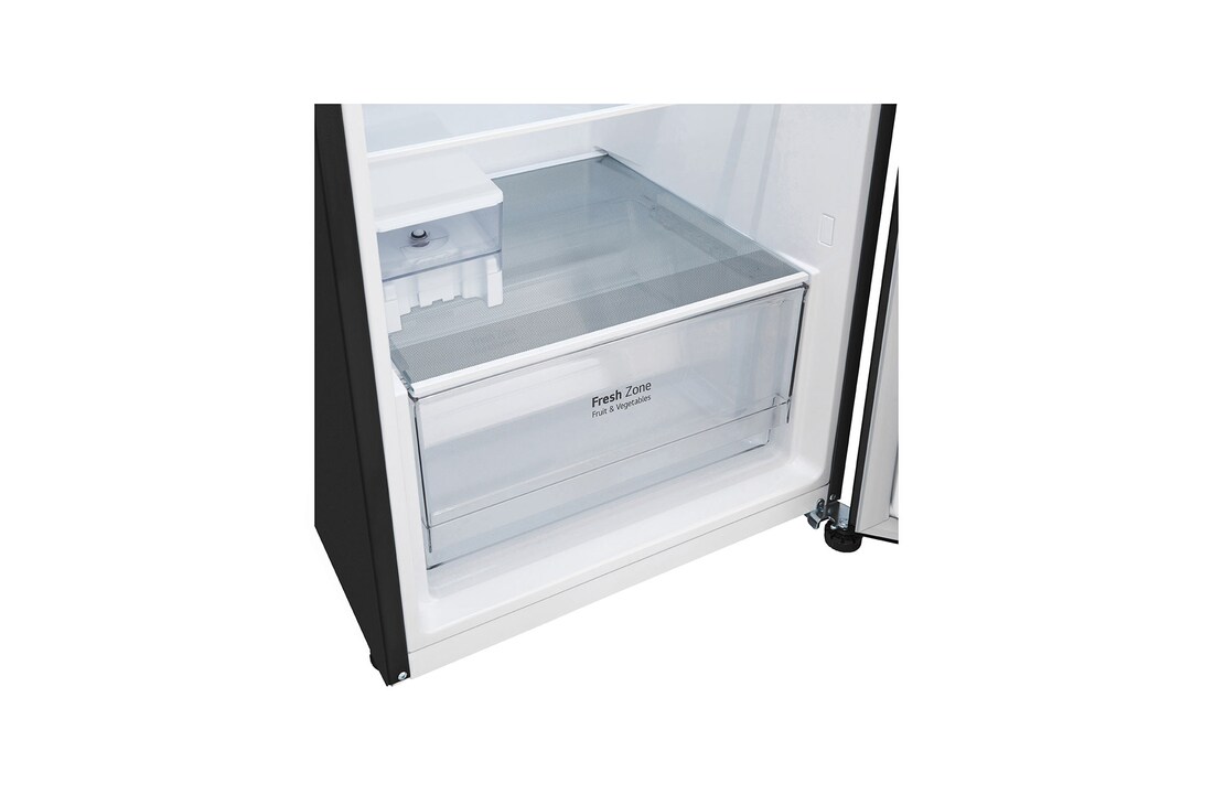 Bottom drawer open without food