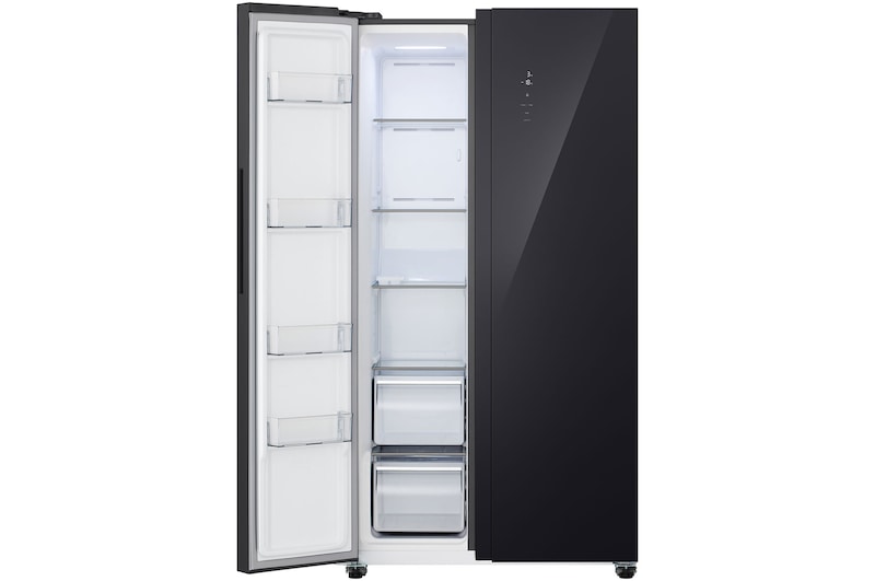 Tủ lạnh Side by Side LG GDFB607VGAH Kính Đen với ngăn đông mở, nhiều hộc chứa còn trống.