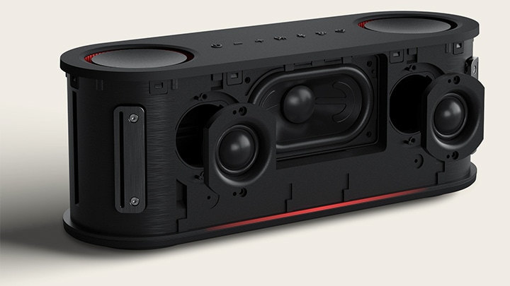 Các bộ phận bên trong của xboom Bounce, bao gồm loa woofer và tweeter, được hiển thị với loa tweeter di chuyển về phía trước và rung nhịp nhàng.