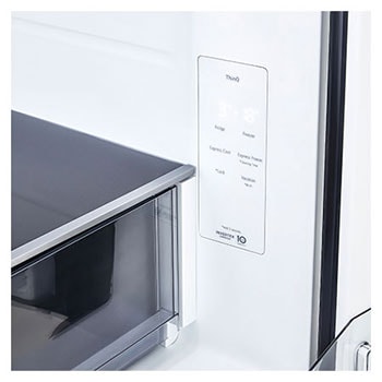 Bảng điều khiển cảm ứng trên tường bên trong tủ lạnh