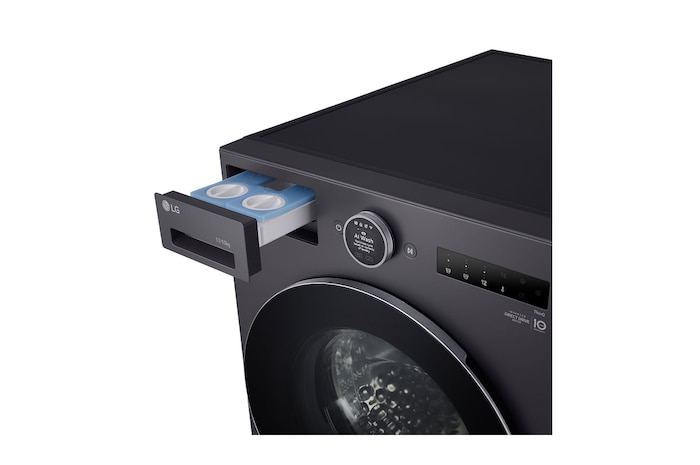 Side view detergent port